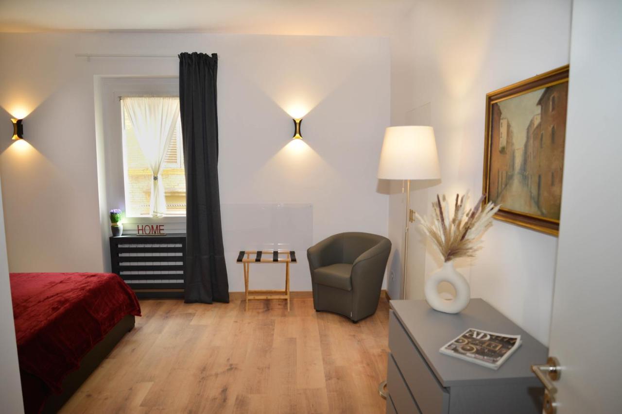 Fidia Palace Claudia'S Apartment Colosseo Рим Екстериор снимка