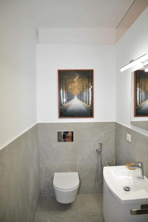 Fidia Palace Claudia'S Apartment Colosseo Рим Екстериор снимка